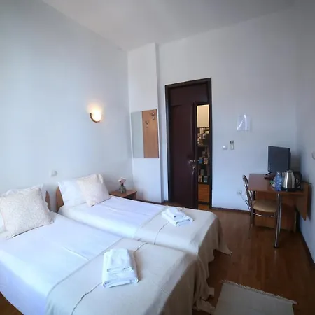 Отель Casa Tomis 3*